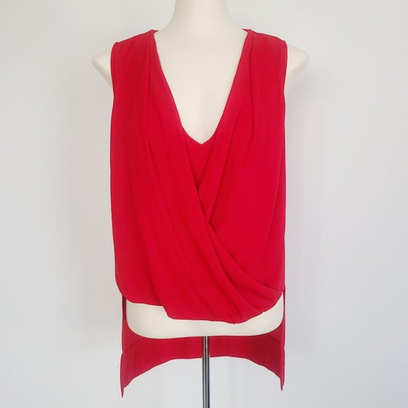 4/$20 ♥ Floaty Hi-Lo Top (XS) - Picture 1 of 5